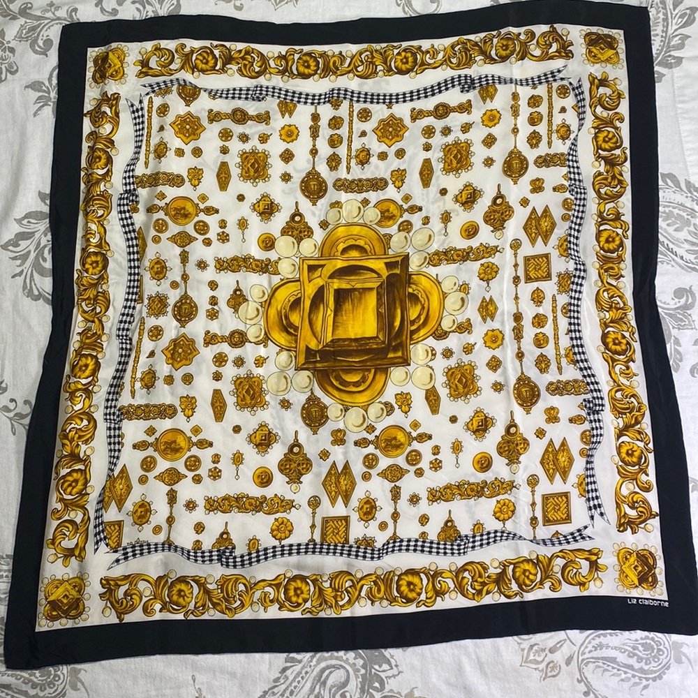 Liz Claiborne silt scarf‎
